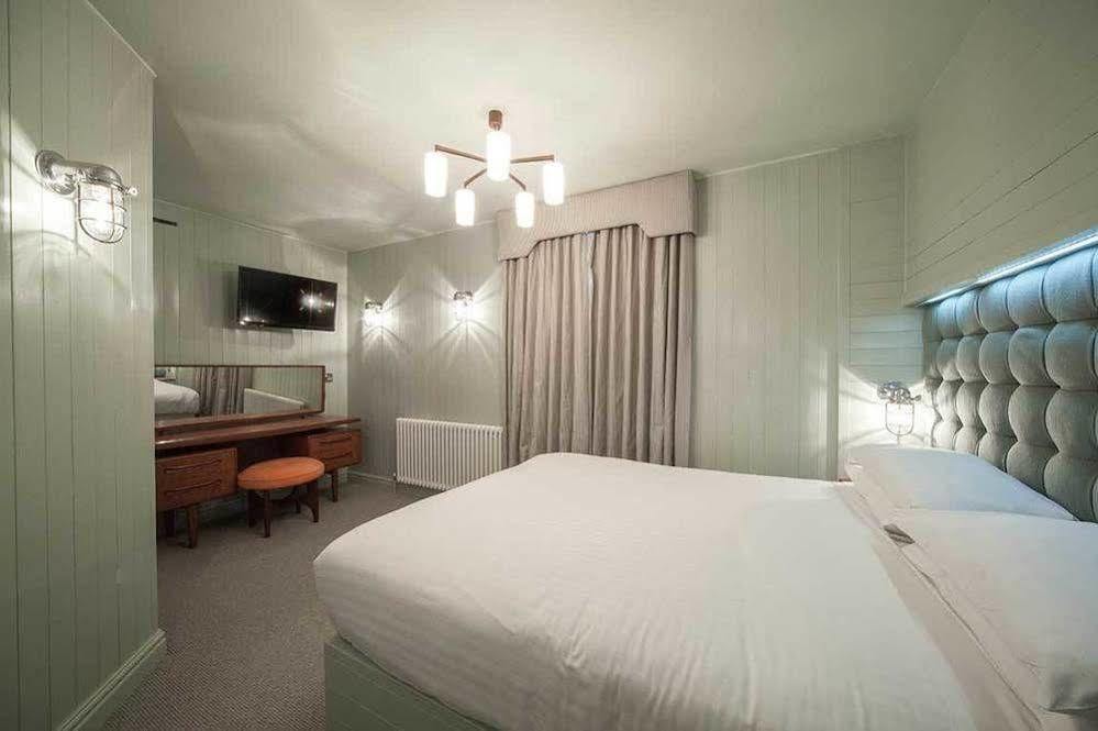 Manor 4*